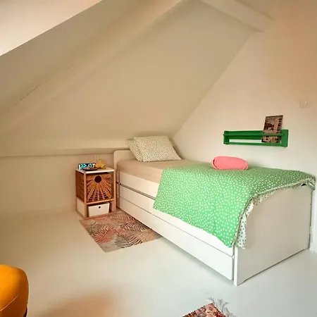 Asanzo Historic Attic-traditional Norwegian & Warm Indian Hospitality * Stavanger