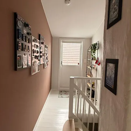Asanzo Historic Attic-traditional Norwegian & Warm Indian Hospitality Stavanger